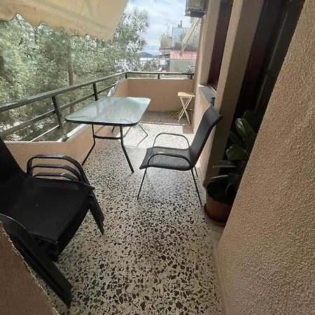Large Near The דירה Néa Péramos